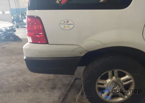 2004 Ford Expedition Nbx/Xlt из США, поврежденный, VIN 1FMFU16L64LB18432